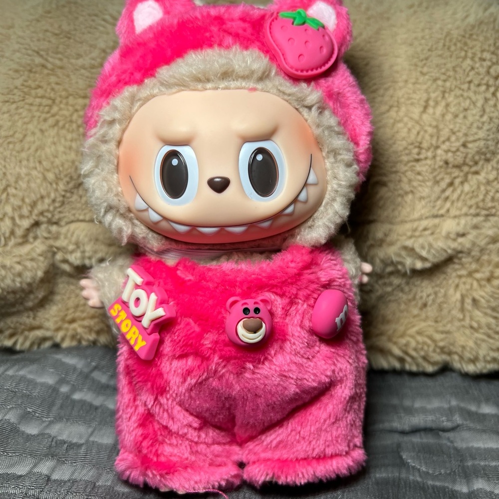 Labubu Outfit - Picture 2 of 4